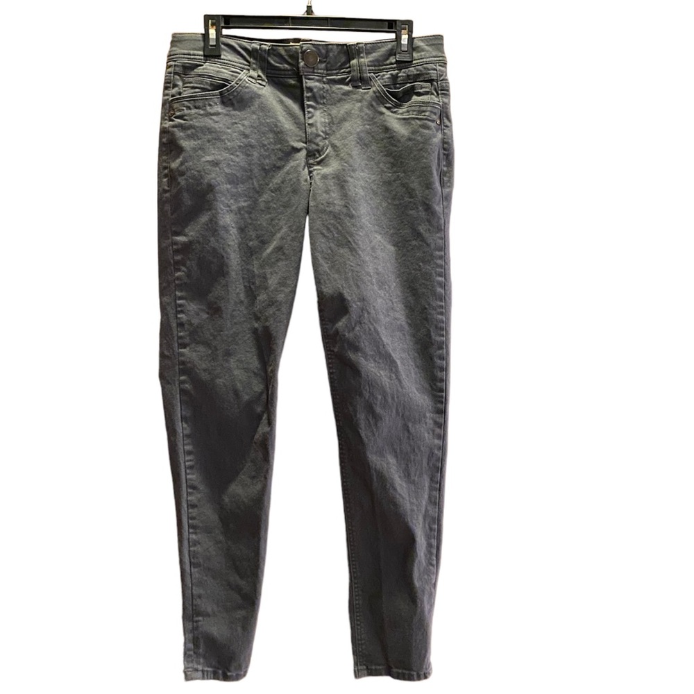 Democracy Ab Technology Grey
